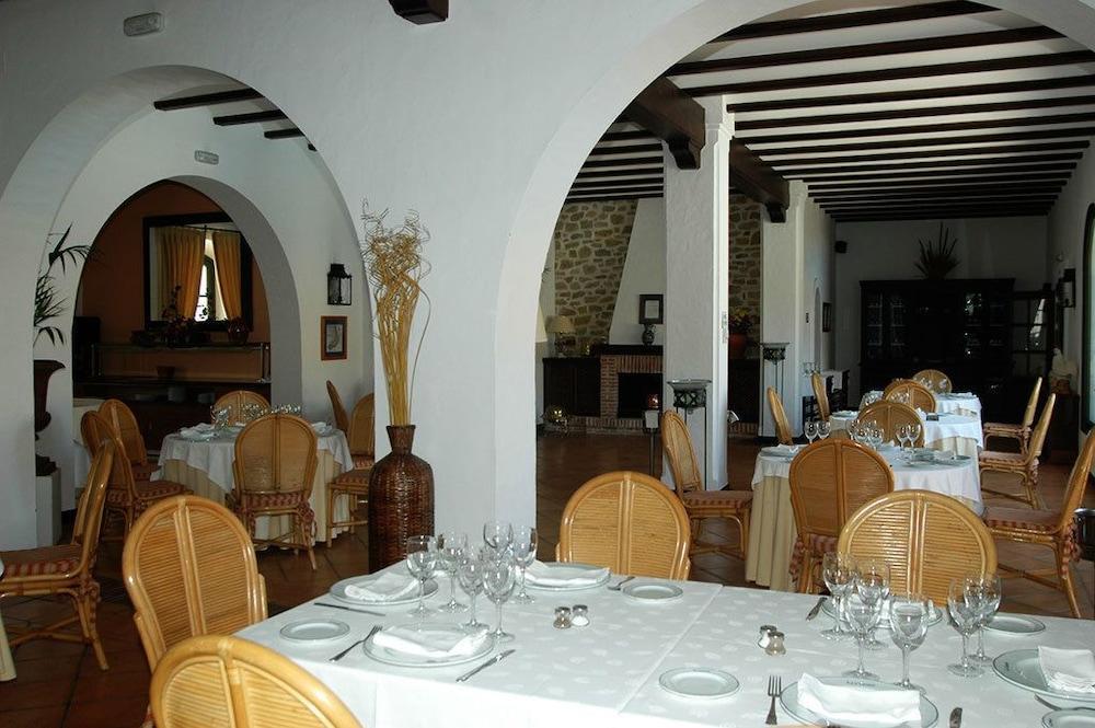 Hostal Dona Lola Marina Zahara de los Atunes Eksteriør billede
